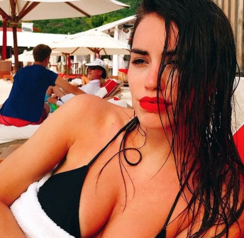 Lali, muy sexy durante unas vacaciones