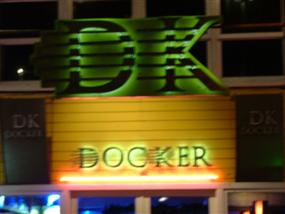 DOCKER Aniversario 33