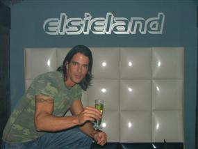 ELSIELAND Santiago Almeyda 5