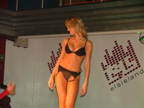 ELSIELAND Desfile 