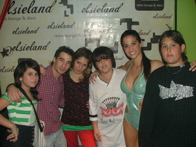 ELSIELAND Noche de muro 27