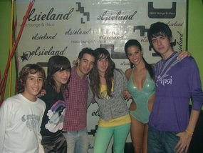 ELSIELAND Noche de muro 31