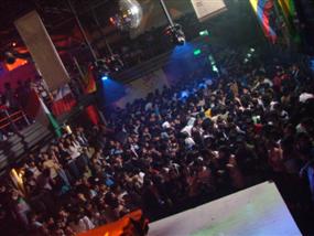 ELSIELAND Noche de junior 2