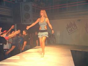 ELSIELAND Desfile Viernes 12