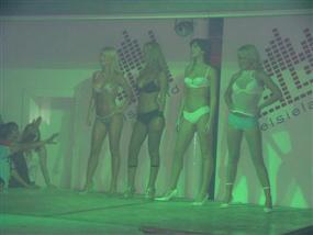 ELSIELAND Desfile Viernes 29