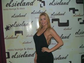 ELSIELAND Viernes imperdible... 21