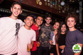 yuppies Una noche en Yuppies 17