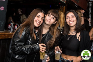 yuppies Una noche en Yuppies 23