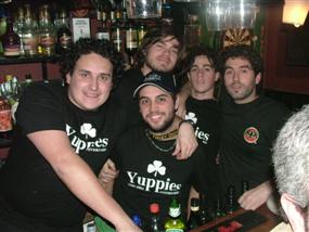 YUPPIES Aniversario n 19 45